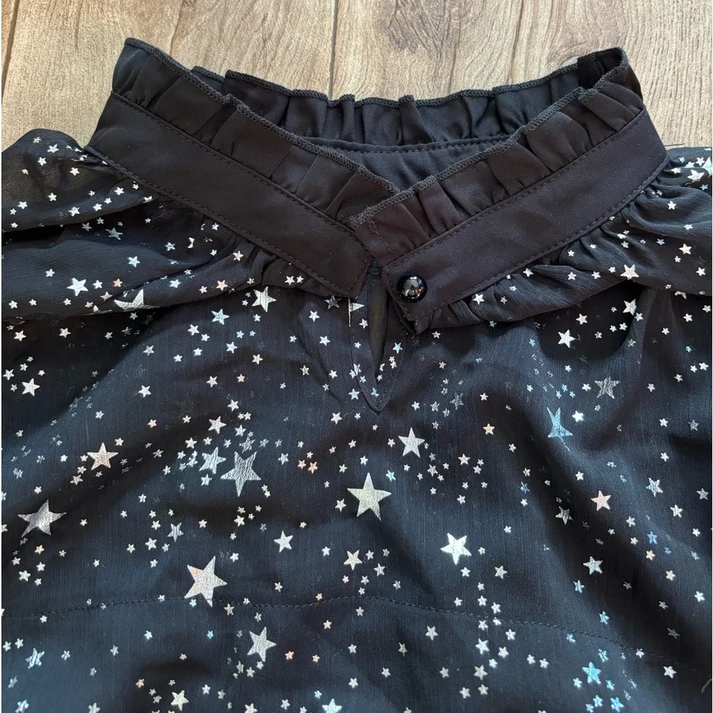 Star Print Semi-Sheer Ruffled Top - Picture 7 of 7